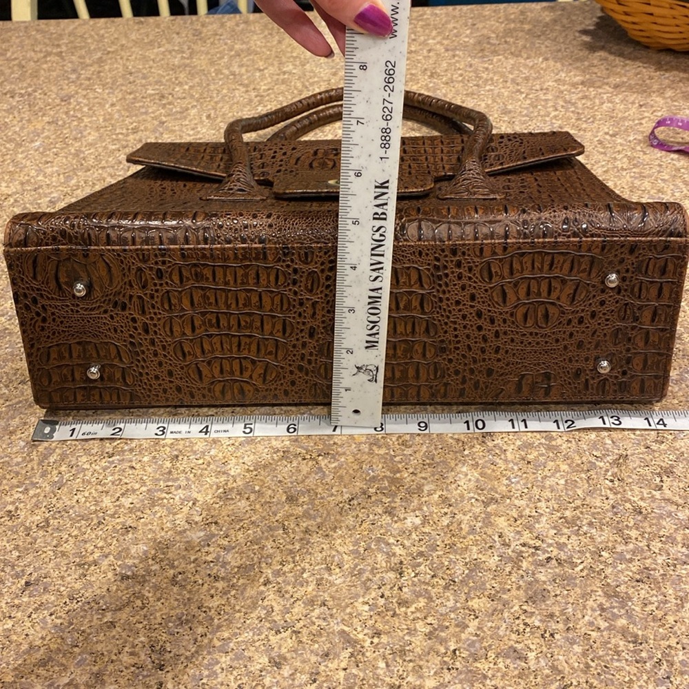 Diva Collection Brown Handbag with Two Handles bag - Picture 4 of 17